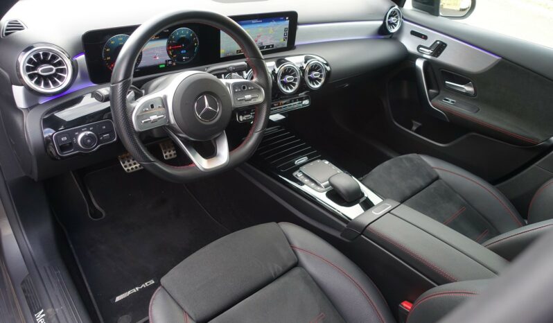 MERCEDES CLASSE A 250 E 262 CH HYBRIDE RECHARGEABLE 8G-DCT AMG-LINE complet