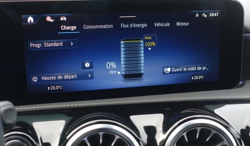 MERCEDES CLASSE A 250 E 8G-DCT 218 CH HYBRIDE RECHARGEABLE AMG-LINE complet