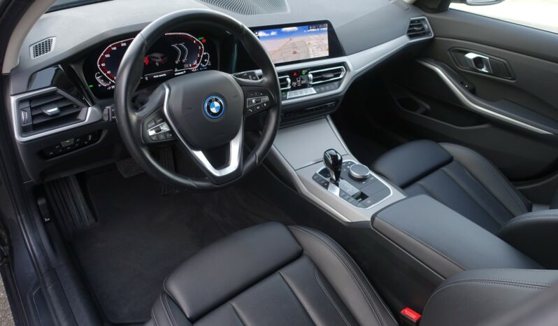 BMW 330 EA E-DRIVE HYBRIDE BVA 184 CH THERMIQUE + 110 CH ÉLECTRIQUE complet