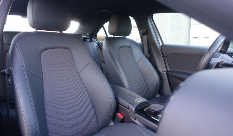 MERCEDES CLASSE A BERLINE 180d 8G-DCT complet