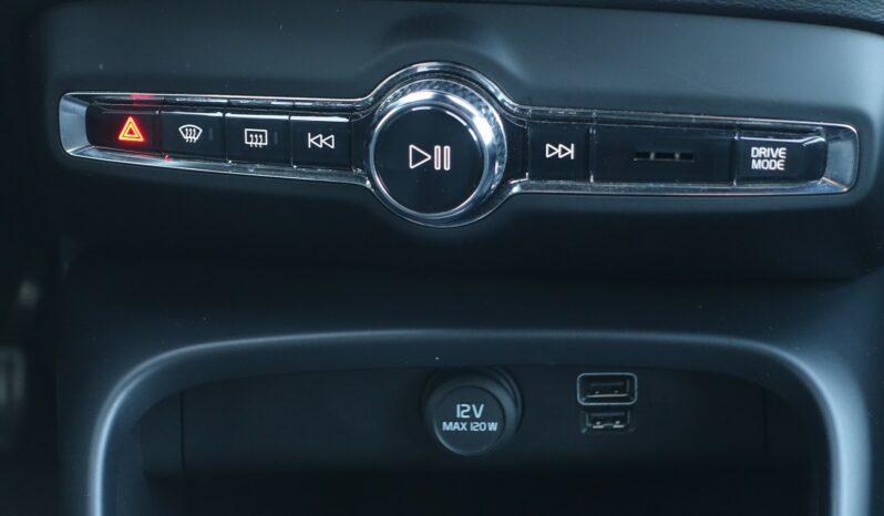 VOLVO XC 40 D3 2.0 L GEARTRONIC 150CH MOMENTUM complet