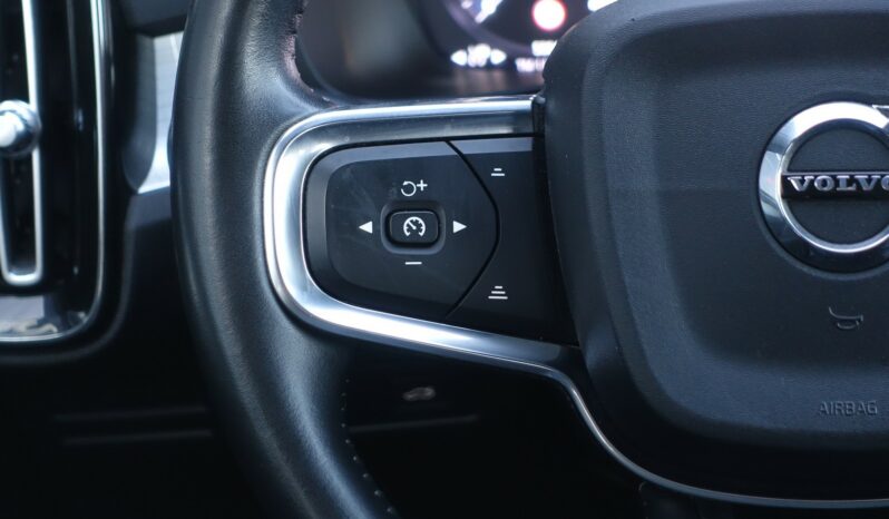 VOLVO XC 40 D3 2.0 L GEARTRONIC 150CH MOMENTUM complet