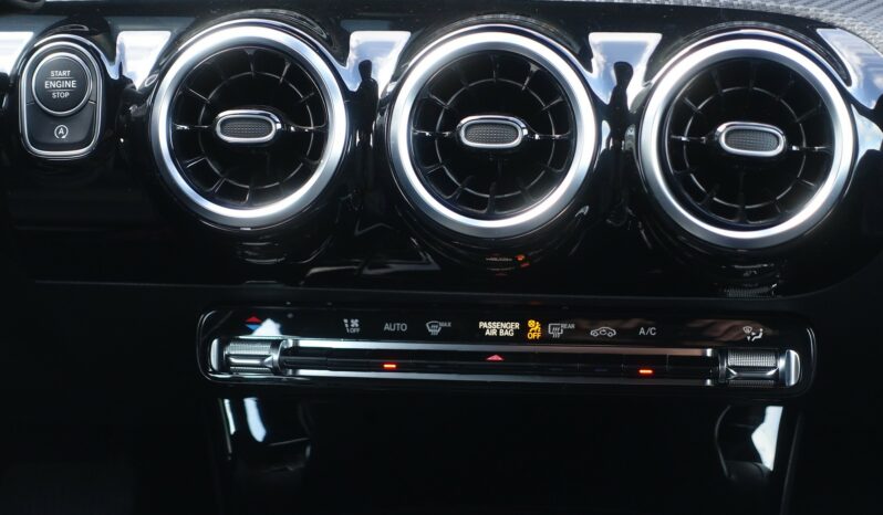 MERCEDES CLASSE A BERLINE 180d 8G-DCT complet