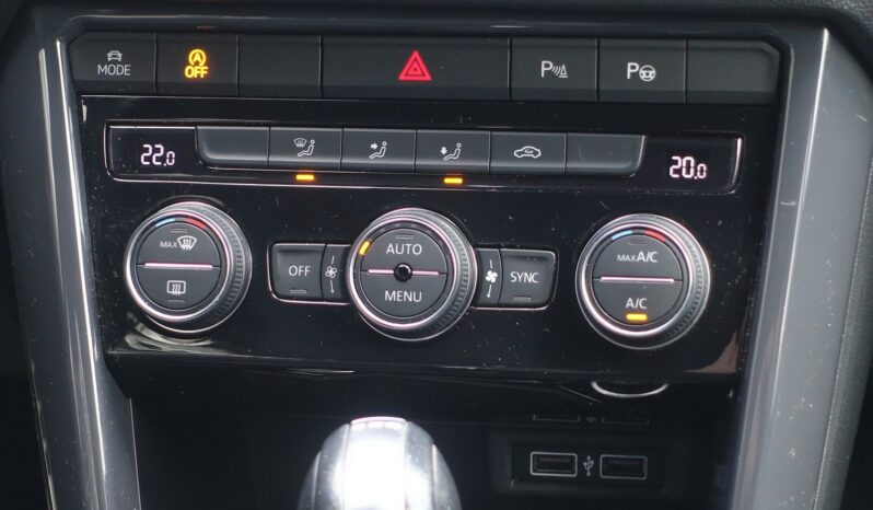 VOLKSWAGEN T-ROC 1.5 L TSI DSG7  R-LINE complet