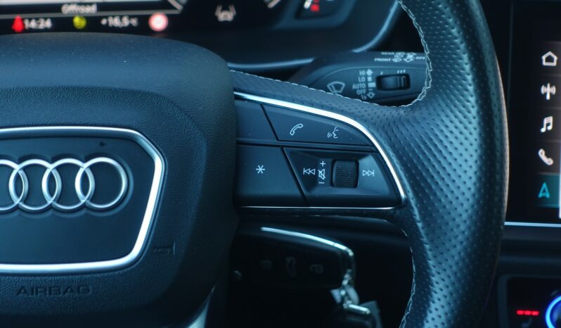 AUDI Q3 45 TFSI E S-TRONIC 245 CH HYBRIDE RECHARGEABLE  S-LINE complet