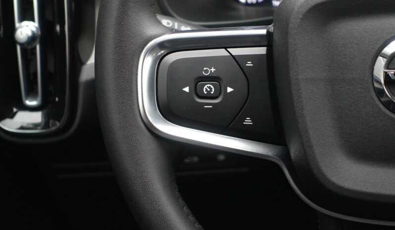 VOLVO XC 40 T4 HYBRIDE RECHARGEABLE GEARTRONIC 211 CH  INSCRIPTION complet