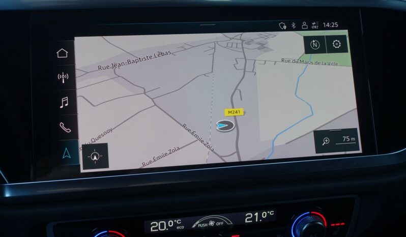 AUDI Q3 45 TFSI E S-TRONIC 245 CH HYBRIDE RECHARGEABLE  S-LINE complet