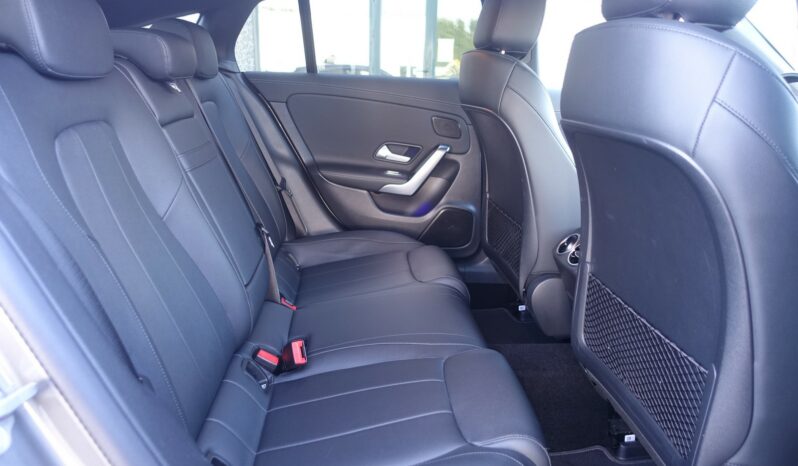 MERCEDES CLASSE CLA 200D SHOOTING BRAKE 150 CH 8G-DCT complet