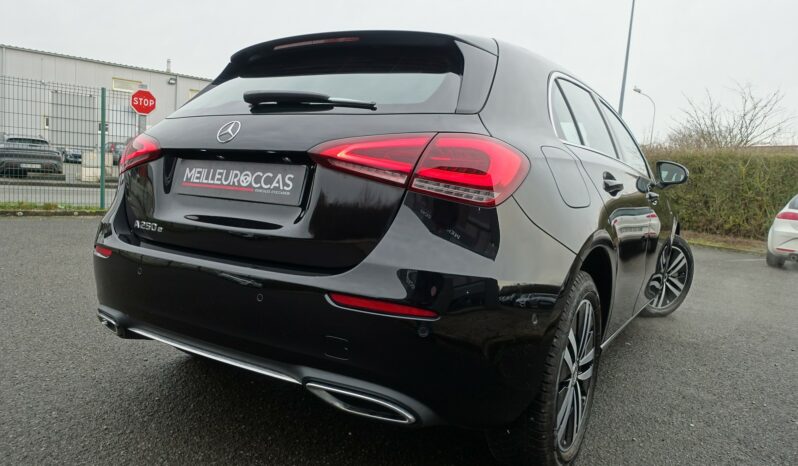 MERCEDES CLASSE A 250 E 8G-DCT 218 CH HYBRIDE RECHARGEABLE complet