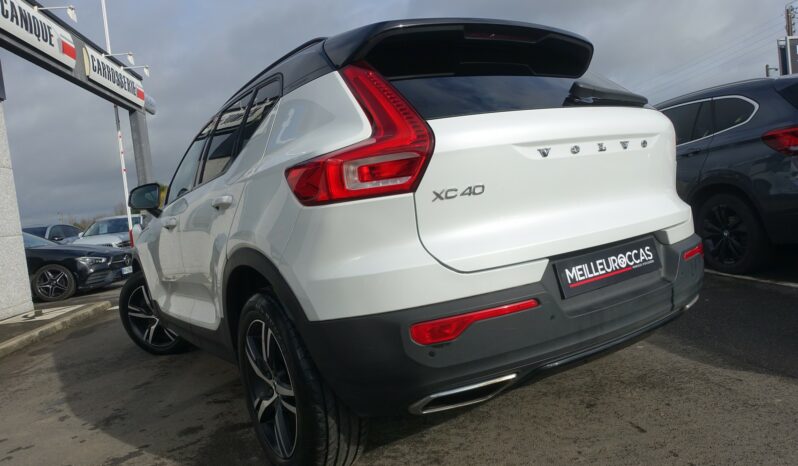VOLVO XC 40 D4 2.0 L GEARTRONIC AWD 190CH R-DESIGN complet