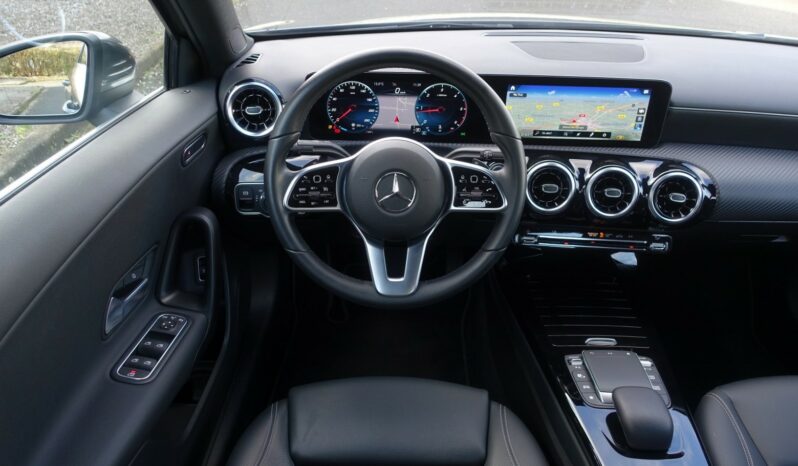 MERCEDES CLASSE A BERLINE 180d 8G-DCT complet