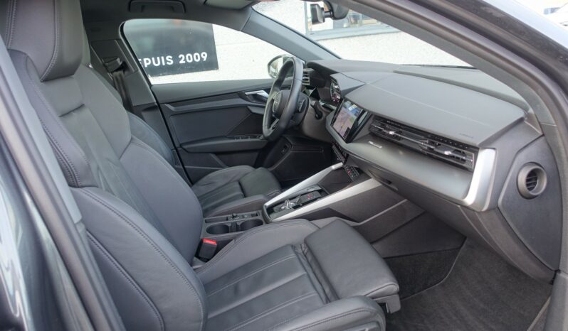 AUDI A3 SPORTBACK 40 TFSI E TRON S-TRONIC 204 CH HYBRIDE RECHARGEABLE  S-LINE complet