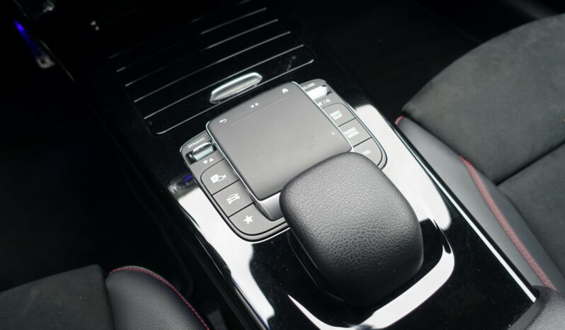 MERCEDES CLA 200D SHOOTING BRAKE 8G-DCT 150 CH AMG-LINE complet