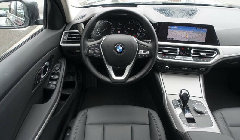 BMW 320 DA TOURING SERIE 3 190 CH MHEV BVA complet