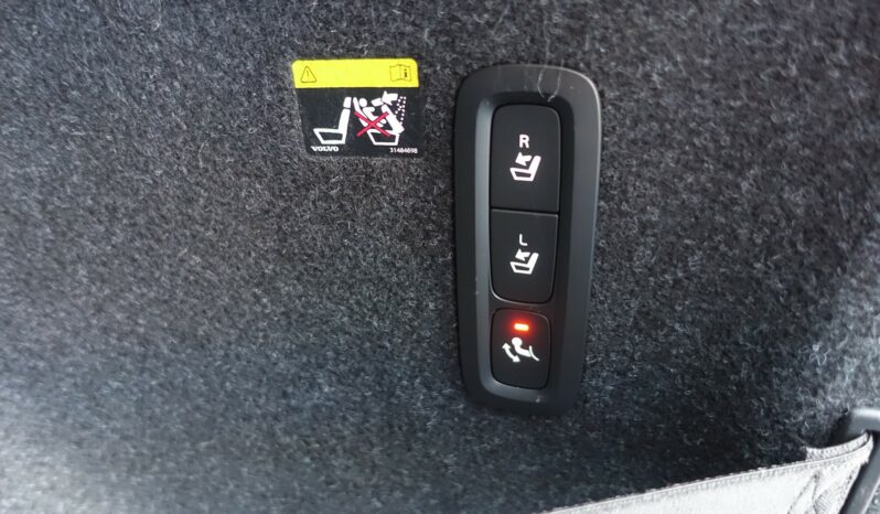 VOLVO XC 40 D3 2.0 L GEARTRONIC 150CH MOMENTUM complet