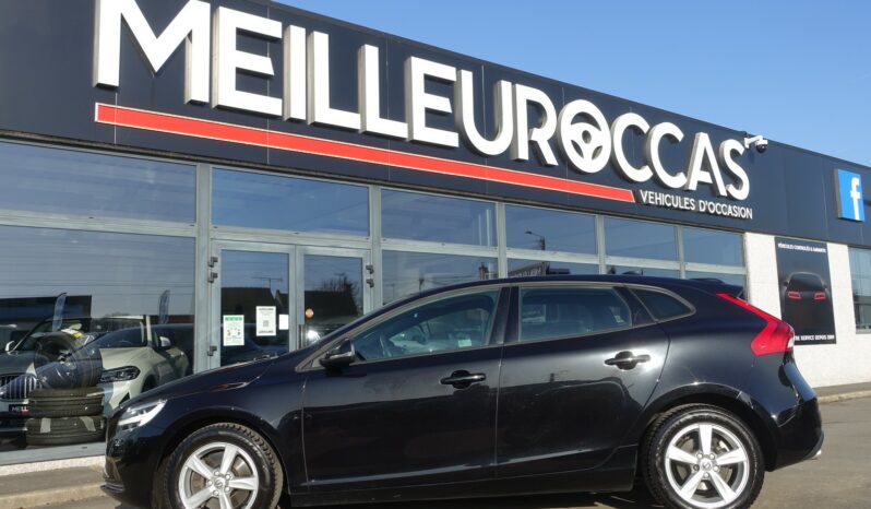 VOLVO V40 2.0L D2 GEARTRONIC 120CH BLACK EDITION complet