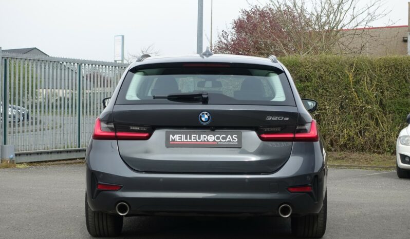 BMW 320 E TOURING HYBRIDE RECHARGEABLE 204 CH complet