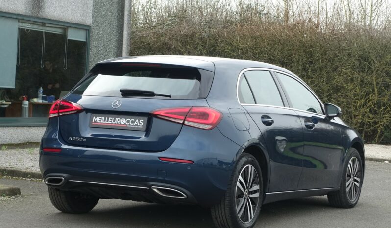 MERCEDES CLASSE A 250 E BERLINE 218 CH EQ POWER HYBRIDE 8G-DCT complet
