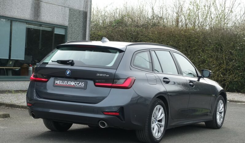 BMW 320 E TOURING HYBRIDE RECHARGEABLE 204 CH complet