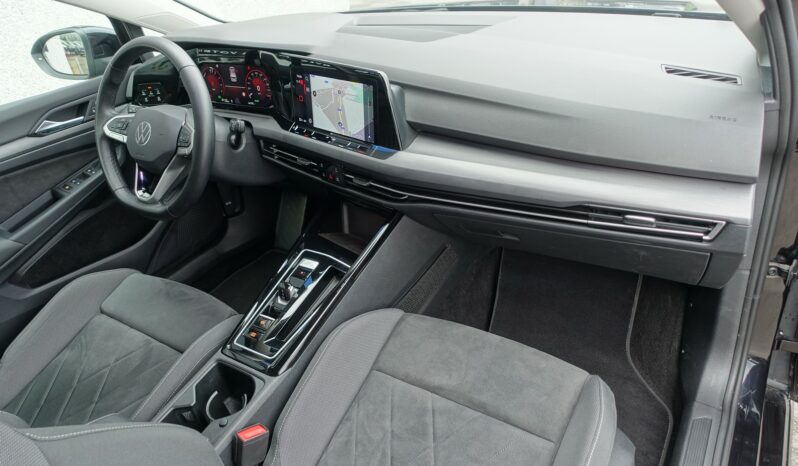 VOLKSWAGEN GOLF VIII HYBRIDE RECHARGEABLE 204 CH  STYLE complet
