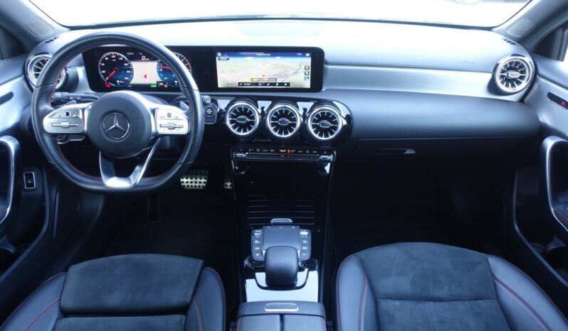 MERCEDES CLASSE A 250 E HYBRIDE RECHARGEABLE 8G-DCT AMG-LINE complet