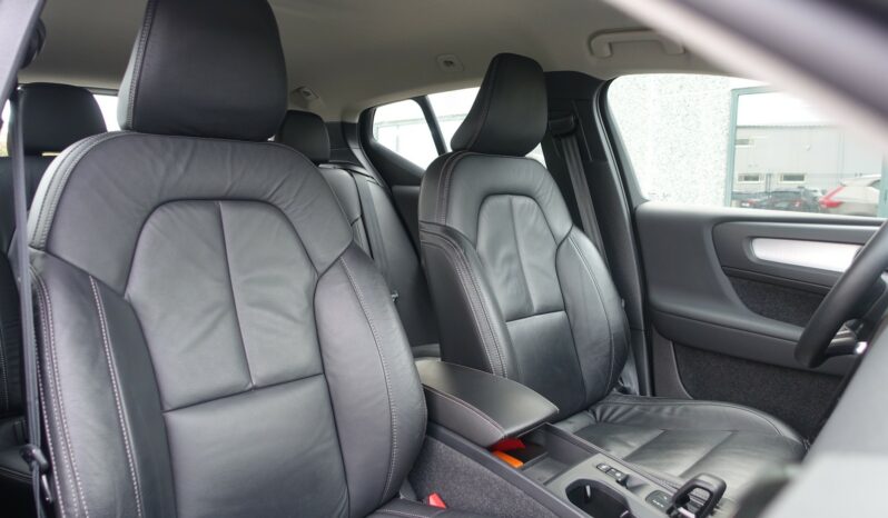 VOLVO XC 40 T4 HYBRIDE RECHARGEABLE GEARTRONIC 211 CH INSCRIPTION complet