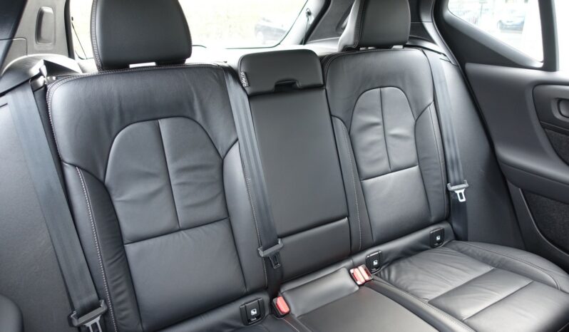 VOLVO XC 40 T4 HYBRIDE RECHARGEABLE GEARTRONIC 211 CH INSCRIPTION complet