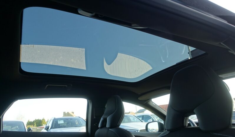 VOLVO V40 2.0L D2 GEARTRONIC 120CH BLACK EDITION complet