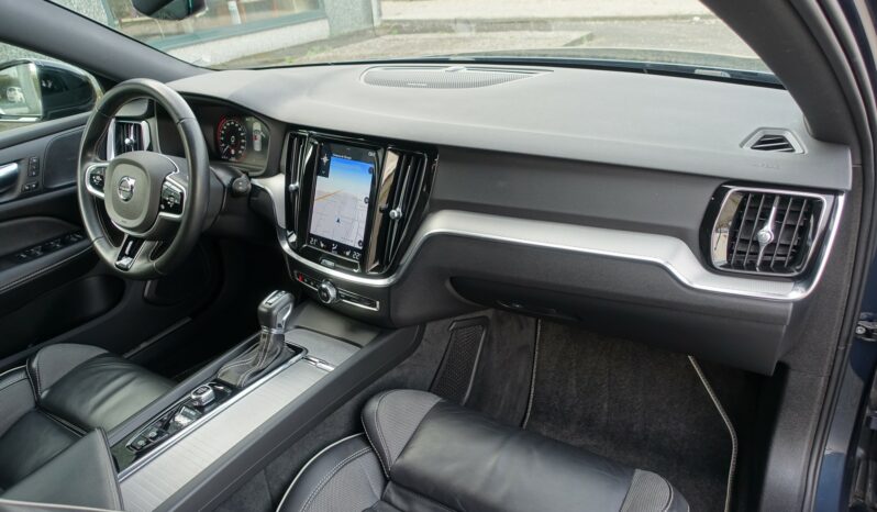 VOLVO V 60 D3 2.0 L GEARTRONIC 150CH R-DESIGN complet