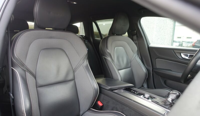 VOLVO V 60 D3 2.0 L GEARTRONIC 150CH R-DESIGN complet