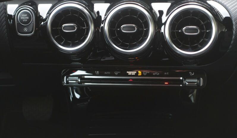 MERCEDES CLASSE A 180D 8G-DCT complet