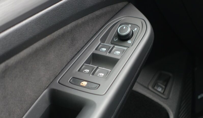 VOLKSWAGEN GOLF VIII HYBRIDE RECHARGEABLE 204 CH  STYLE complet