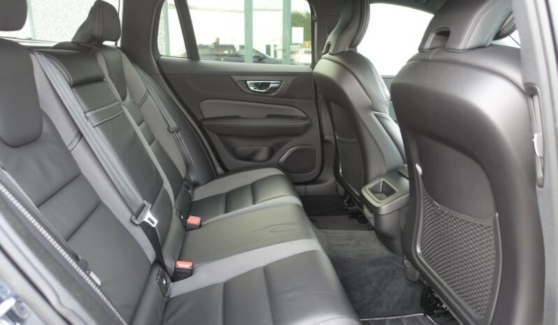 VOLVO V 60 D3 2.0 L GEARTRONIC 150CH R-DESIGN complet