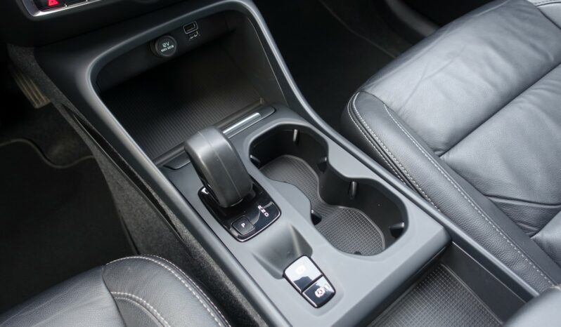 VOLVO XC 40 T4 HYBRIDE RECHARGEABLE GEARTRONIC 211 CH INSCRIPTION complet