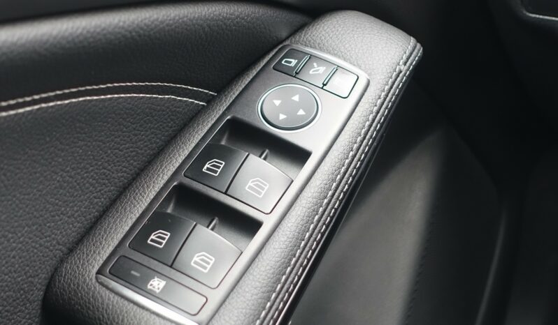 MERCEDES CLASSE CLA 180 I BERLINE 7G-DCT complet