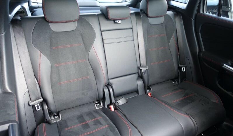 MERCEDES CLASSE GLA 250 E HYBRIDE RECHARGEABLE 262 CH AMG-LINE complet