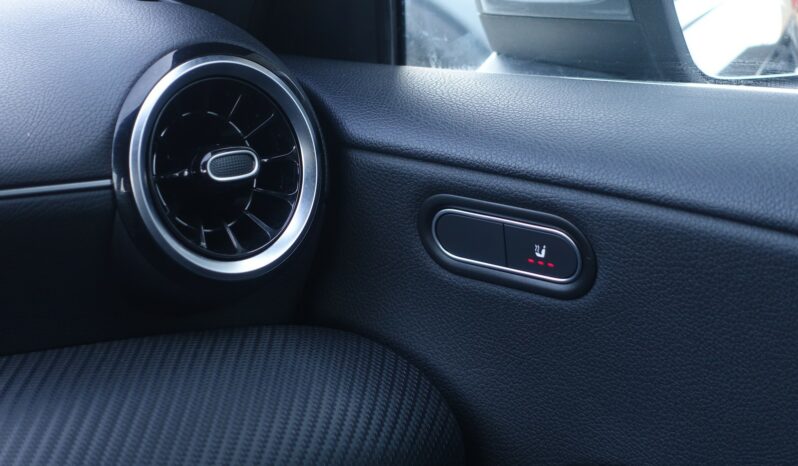 MERCEDES CLASSE A 180D 7G-DCT complet