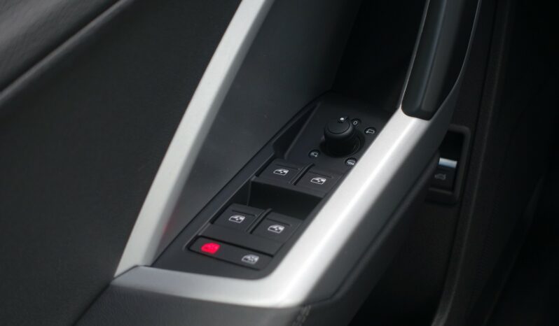 AUDI Q3 45 TFSI E S-TRONIC 245 CH HYBRIDE RECHARGEABLE complet