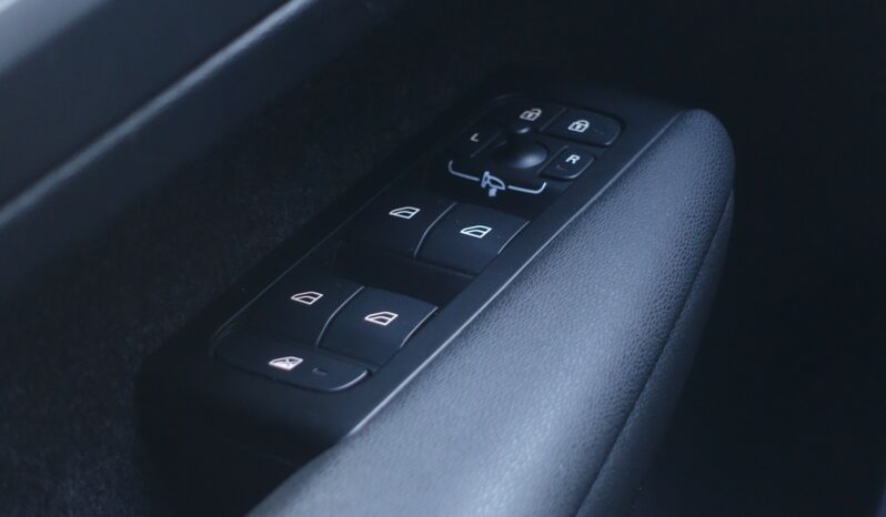 VOLVO XC 40 T4 HYBRIDE RECHARGEABLE GEARTRONIC 211 CH  R-DESIGN complet