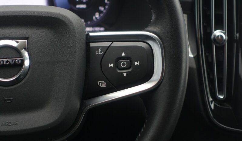 VOLVO XC 40 T4 HYBRIDE RECHARGEABLE GEARTRONIC 211 CH  INSCRIPTION complet