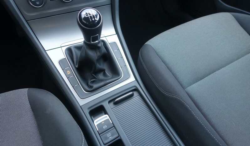 VOLKSWAGEN GOLF VII 1.6 L TDI 110 CH BLUEMOTION complet