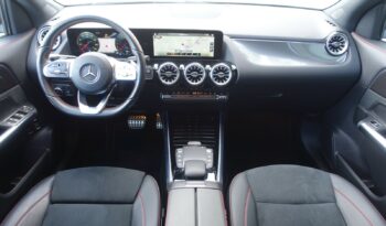MERCEDES CLASSE GLA 250 E HYBRIDE RECHARGEABLE 262 CH AMG-LINE complet