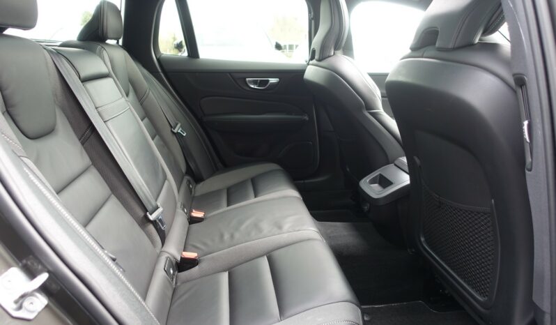 VOLVO V 60 D3 2.0 L GEARTRONIC 150CH R-DESIGN complet