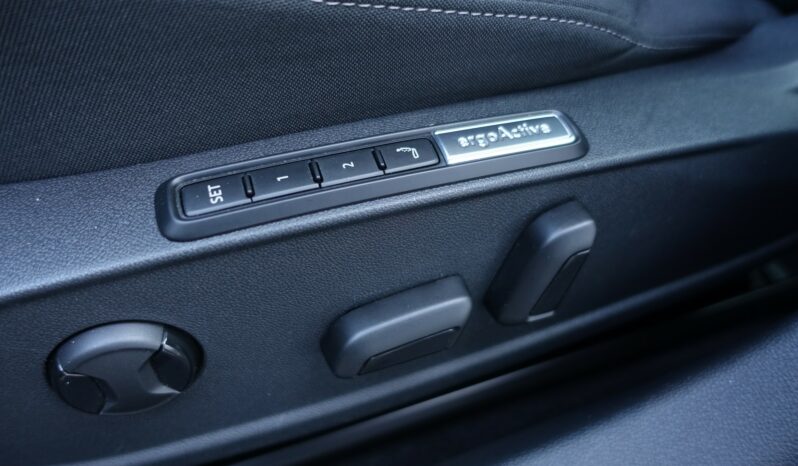 VOLKSWAGEN GOLF VIII HYBRIDE RECHARGEABLE 204 CH  STYLE complet