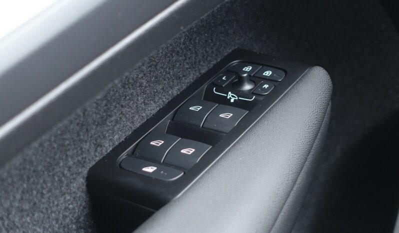 VOLVO XC 40 T4 HYBRIDE RECHARGEABLE GEARTRONIC 211 CH INSCRIPTION complet