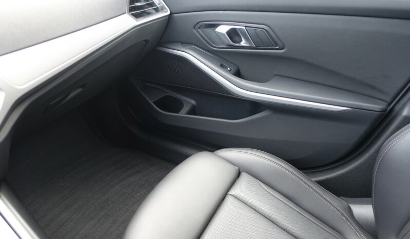 BMW 320 DA BERLINE BVA SERIE 3 complet