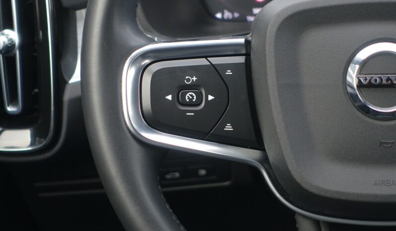 VOLVO XC 40 T4 HYBRIDE RECHARGEABLE GEARTRONIC 211 CH INSCRIPTION complet