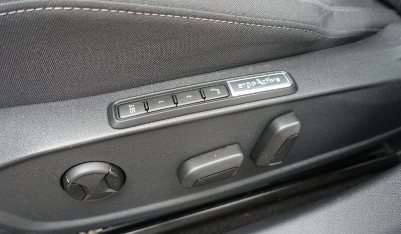 VOLKSWAGEN GOLF VIII HYBRIDE RECHARGEABLE 204 CH  STYLE complet