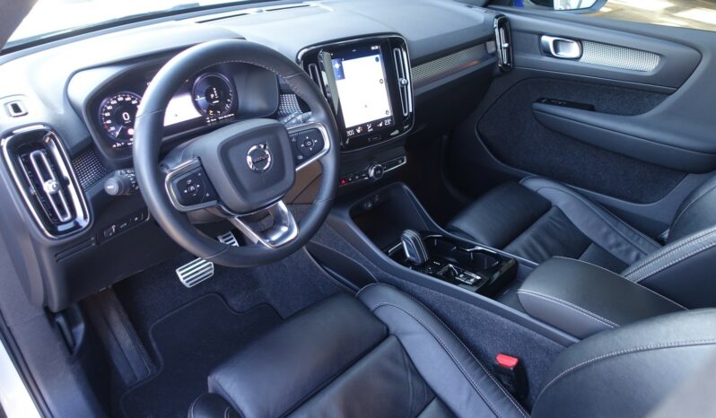 VOLVO XC 40 T4 HYBRIDE RECHARGEABLE GEARTRONIC 211 CH  R-DESIGN complet