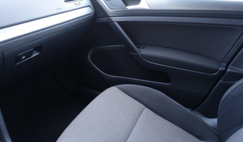 VOLKSWAGEN GOLF VII 1.6 L TDI 110 CH BLUEMOTION complet
